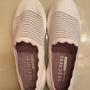 Skechers memory foam flats